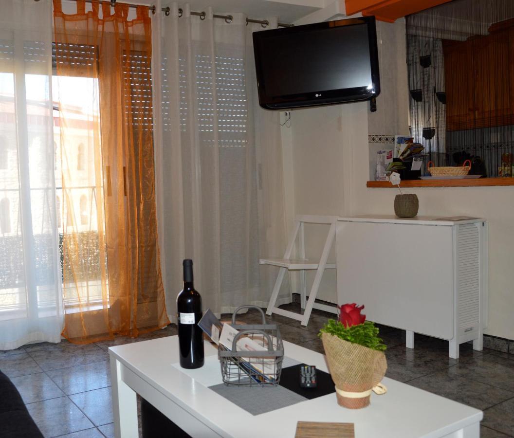 Apartamento El Mirlo Blanco Villena Exterior foto